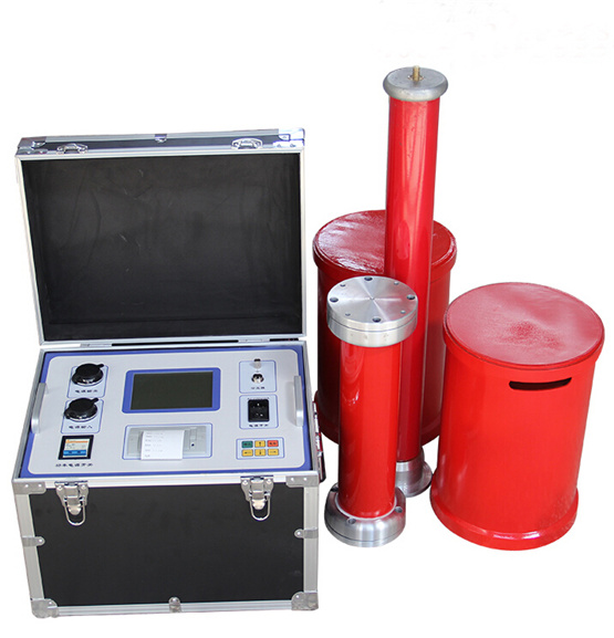 LCCL-2000交流耐壓諧振設備主要針對10kV、35kV、110kV、220kV、變電站及線路等所有電氣主設備的交流耐壓試驗設計制造。電抗器采用多只分開設計，既可滿足高電壓、小電流的設備試驗條件要求，又能滿足低電壓的交流耐壓試驗要求，具有較寬的適用范圍，是地、市、縣級高壓試驗部門及電力安裝、修試工程單位理想的耐壓設備。