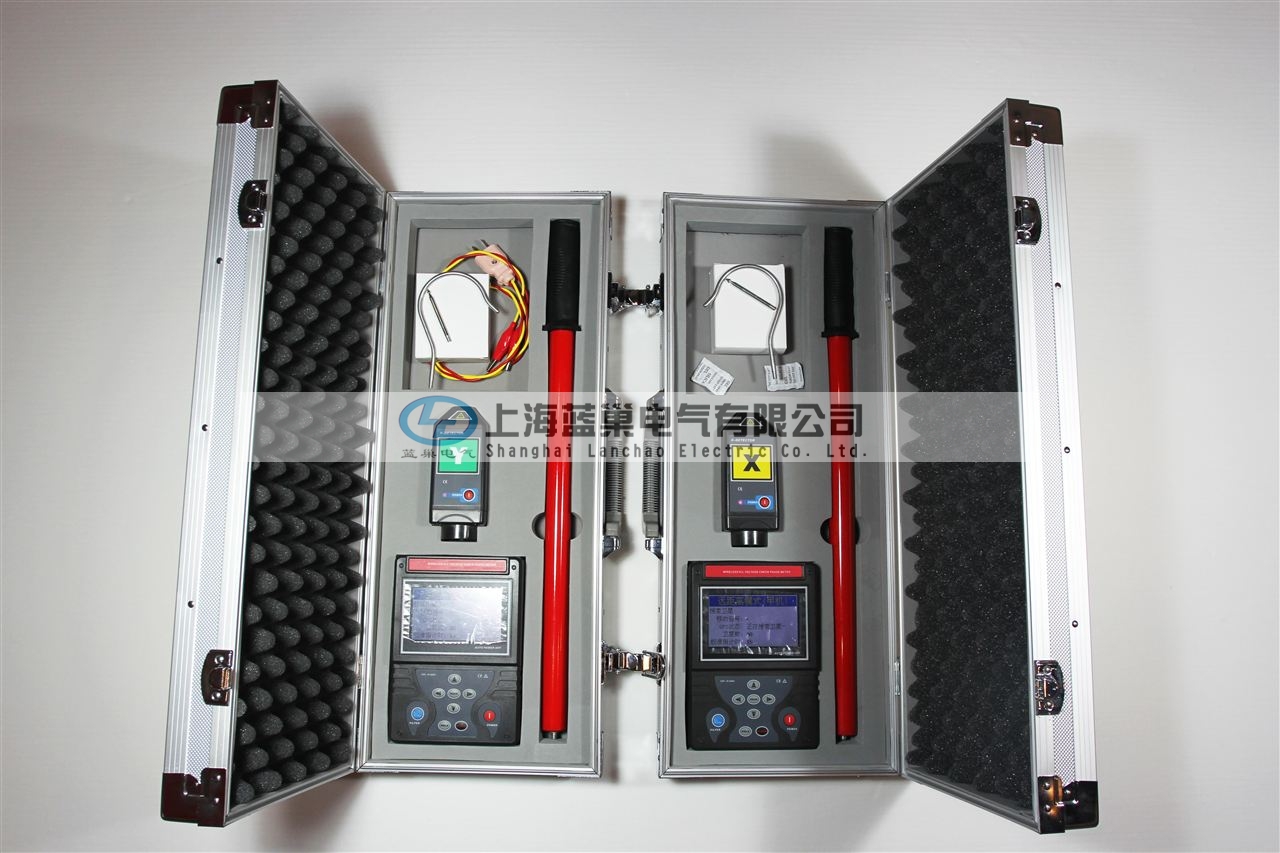 KT6900數(shù)顯高壓無線核相儀是一款全智能無線高低壓語音核相儀,突破傳統(tǒng)核相儀電壓等級限制問題,可以在極低電壓線路中核相,完全實現(xiàn)從10V~550kV電壓自動核相(如400V、10kV、35kV、66kV、110kV、220kV),無需根據(jù)電壓等級購置多套核相儀或分別配置高低壓探測器